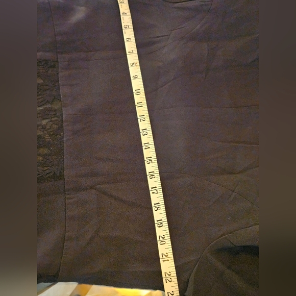 The Pyramid Collection Black Lace Women's Lined Blazer. - Picture 15 of 16